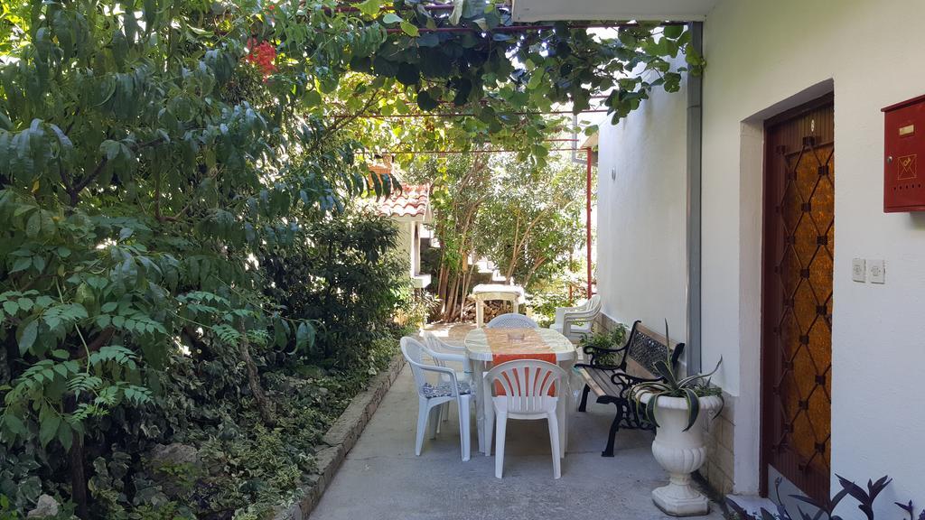 Apartments Drago Kovacic Omis Exterior photo
