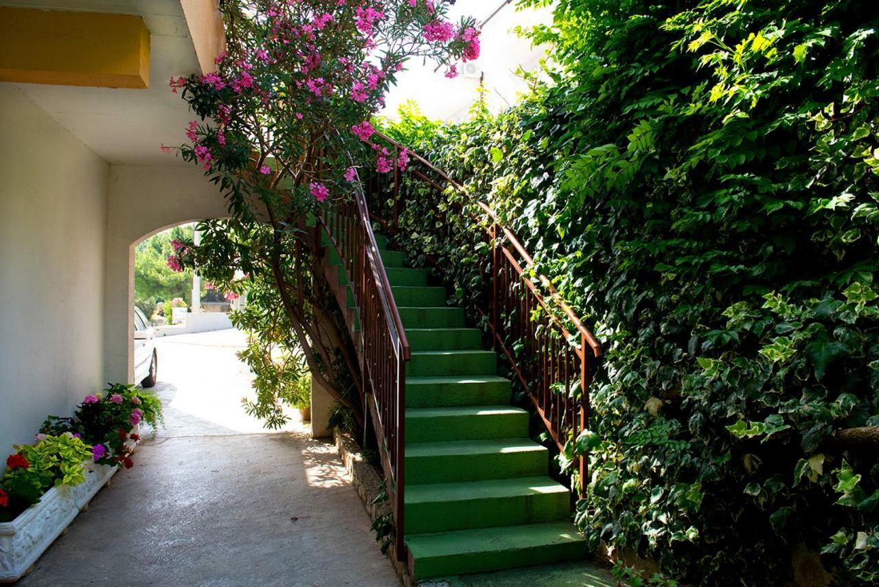 Apartments Drago Kovacic Omis Exterior photo